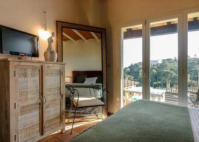 Villa Lets Holidays Luxury House In Cala Llevado 2 *