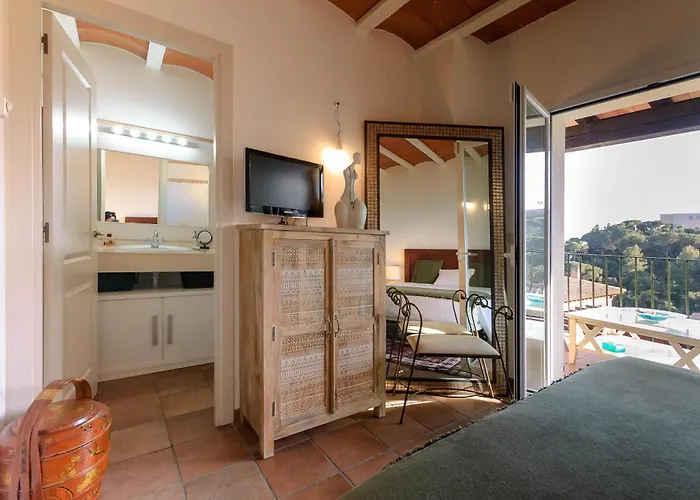 Villa Lets Holidays Luxury House In Cala Llevado 2 *
